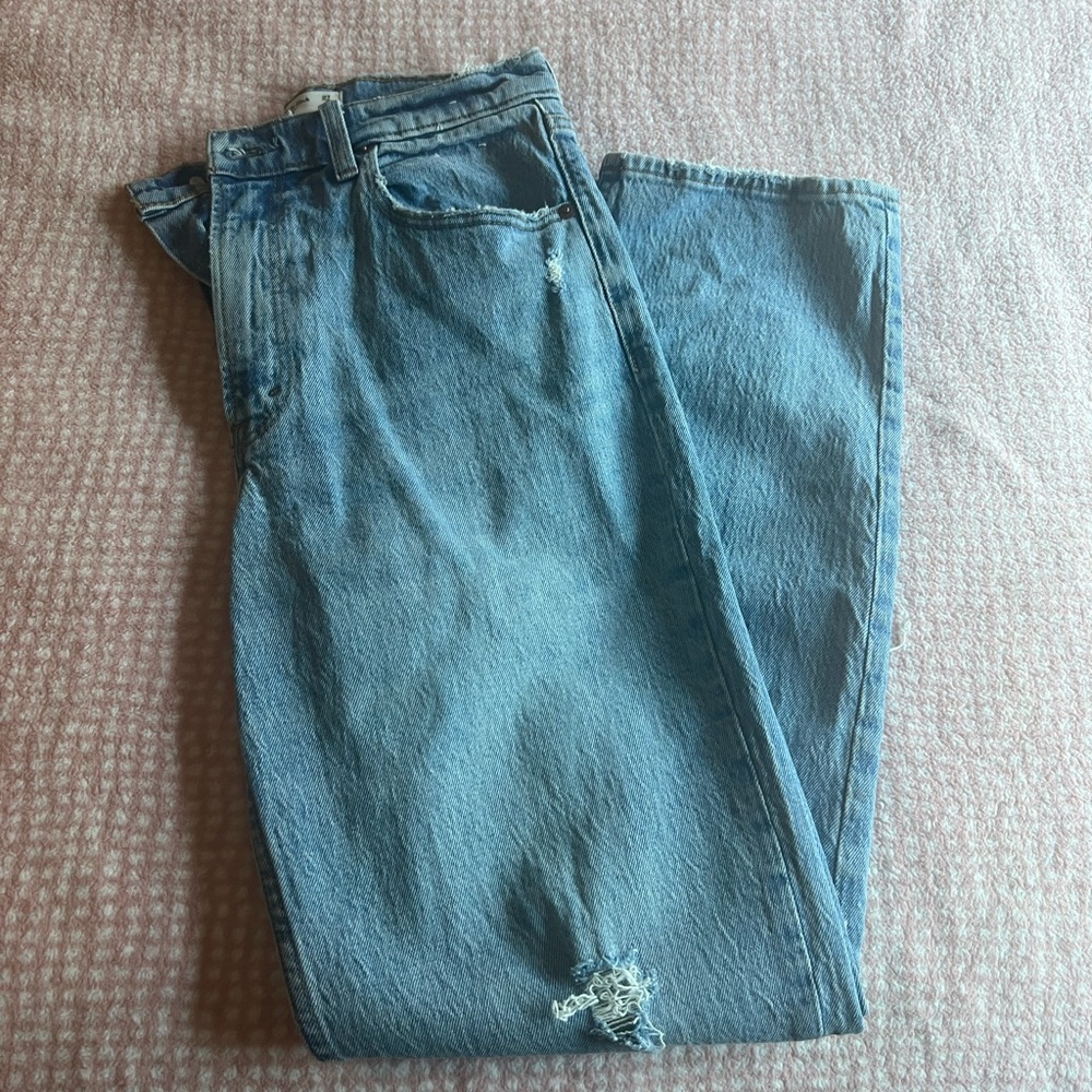 Abercrombie 90’s Straight Ultra High Rise Jeans